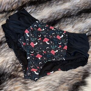 Hot Topic *NWOT* Women's Mushroom Print Cottage Core Scrunch Bikini Bottom